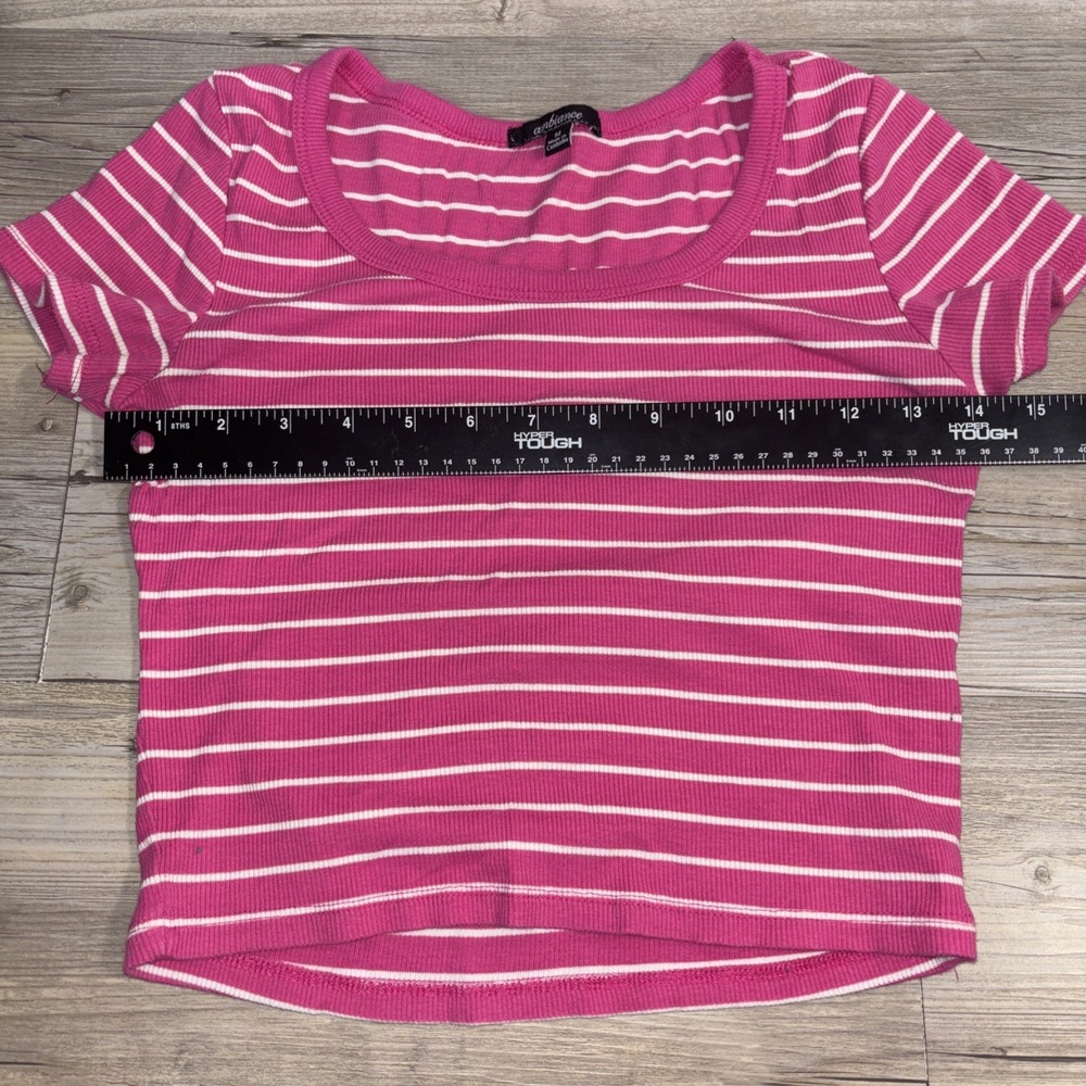 Women's M Crop Top Lot Of 2 Gray And Pink Striped - Picture 5 of 8